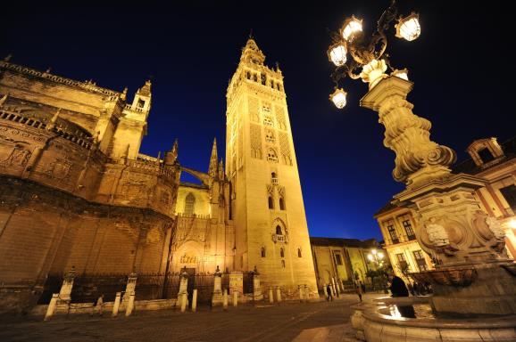La Giralda de noche. Sevilla. Foto: Sebastián Álvaro