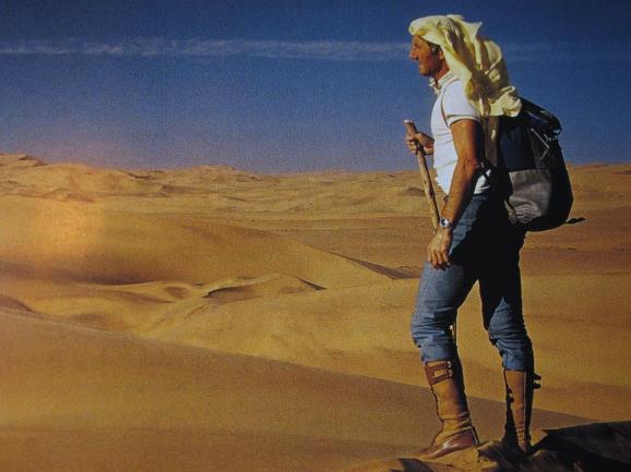 Bonatti atravesando el desierto de Namibia