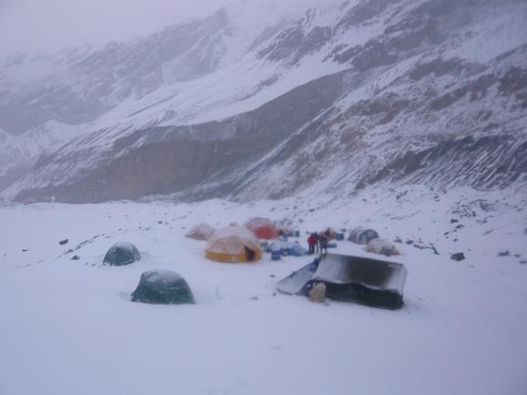 El Campo Base del Dhaulagiri en una imagen de una expedición previa